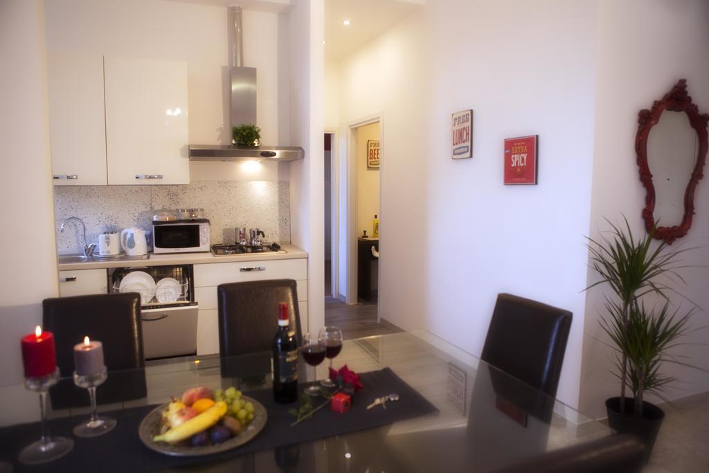 דירות רומא Luxury Domus Amadeus מראה חיצוני תמונה